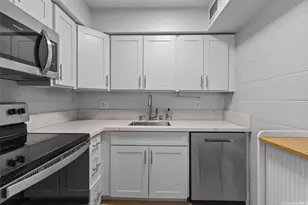 929 Ahana St, Honolulu, HI 96814 - Photo 8