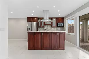 98-1810 B Kaahumanu St, Pearl City, HI 96782 - Photo 2