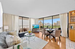 1910 Ala Moana Blvd, Honolulu, HI 96815 - Photo 8