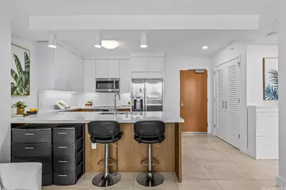 629 Keeaumoku Street #2810, Honolulu, HI 96814 - Photo 2