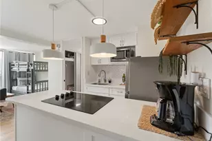 445 Seaside Ave, Honolulu, HI 96815 - Photo 2