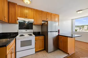 1560 Kanunu St, Honolulu, HI 96814 - Photo 4
