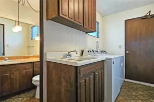 1621 Kuhilani St, Honolulu, HI 96821 - Photo 14