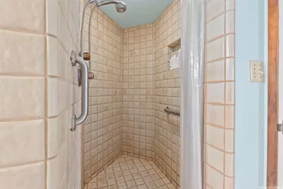 1525 Wilder Avenue #801, Honolulu, HI 96822 - Photo 18