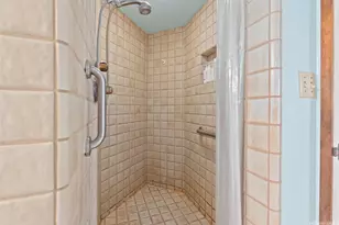 1525 Wilder Ave, Honolulu, HI 96822 - Photo 18