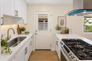 1068 Kinau St, Honolulu, HI 96814 - Photo 6