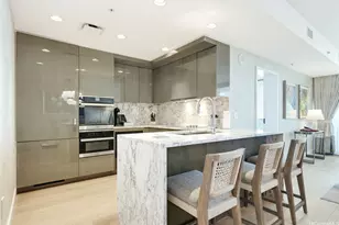 383 Kalaimoku St, Honolulu, HI 96815 - Photo 10