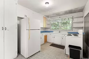 3262 Kikilia Pl, Honolulu, HI 96816 - Photo 12