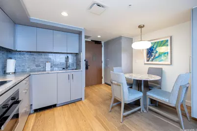 383 Kalaimoku Street #1111, Honolulu, HI 96815 - Photo 18