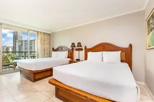 2045 Kalakaua Ave, Honolulu, HI 96815 - Photo 2