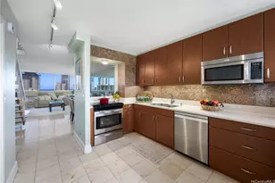 500 University Ave, Honolulu, HI 96826 - Photo 8