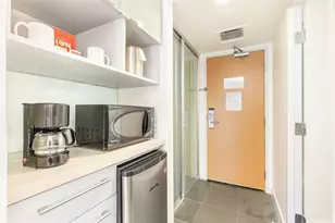410 Atkinson Dr, Honolulu, HI 96814 - Photo 4