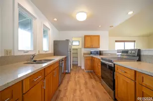 237 Kihapai St, Kailua, HI 96734 - Photo 24