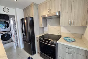 2233 Ala Wai Blvd, Honolulu, HI 96815 - Photo 2