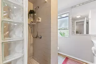 222 Kaiulani Ave, Honolulu, HI 96815 - Photo 12