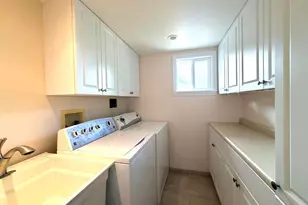 744 Kalanipuu St, Honolulu, HI 96825 - Photo 10