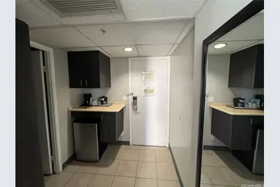 1850 Ala Moana Boulevard #725, Honolulu, HI 96815 - Photo 4