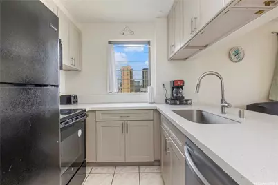 2240 Kuhio Avenue #1001, Honolulu, HI 96815 - Photo 8