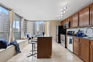 2421 Tusitala St, Honolulu, HI 96815 - Photo 8