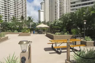 411 Hobron Ln, Honolulu, HI 96815 - Photo 14