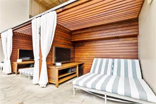 383 Kalaimoku St, Honolulu, HI 96815 - Photo 22