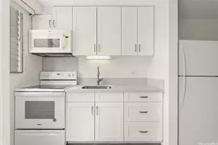 747 Amana St, Honolulu, HI 96814 - Photo 6