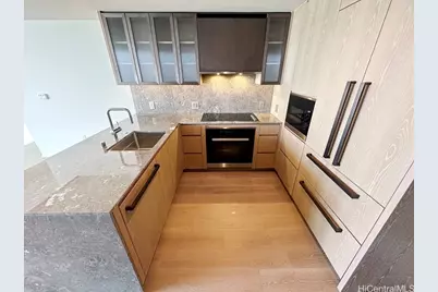 1000 Auahi Street #2707, Honolulu, HI 96814 - Photo 2