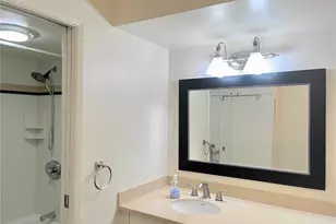 411 Hobron Ln, Honolulu, HI 96815 - Photo 10