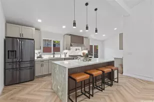 98-1605 Piki St, Aiea, HI 96701 - Photo 2