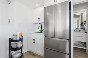 2427 Kuhio Ave, Honolulu, HI 96815 - Photo 14