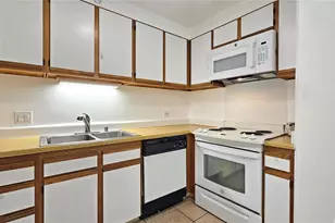 747 Wiliwili St, Honolulu, HI 96826 - Photo 6