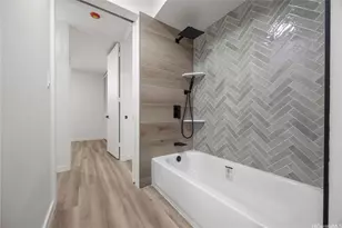 1160 Ala Napunani St, Honolulu, HI 96818 - Photo 14