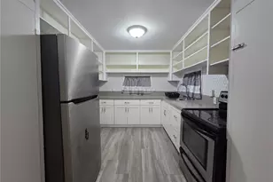 98-005 Kaluamoi Pl, Pearl City, HI 96782 - Photo 6