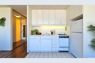 1550 Wilder Avenue #A905, Honolulu, HI 96822 - Photo 6