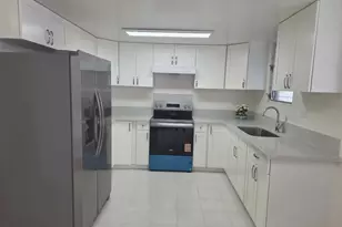 2752 Kahoaloha Ln, Honolulu, HI 96826 - Photo 2