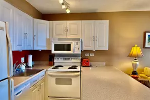 2140 Kuhio Ave, Honolulu, HI 96815 - Photo 4