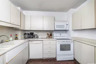 2240 Kuhio Ave, Honolulu, HI 96815 - Photo 10