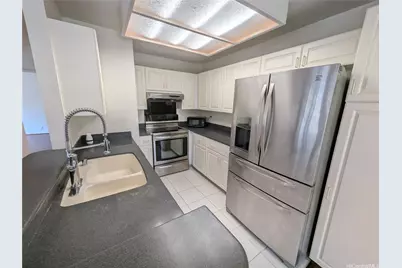 605 Mananai Place #25C, Honolulu, HI 96818 - Photo 2