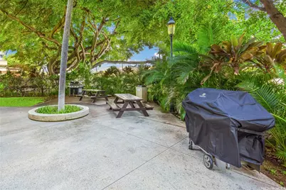 300 Wai Nani Way #II811, Honolulu, HI 96815 - Photo 20