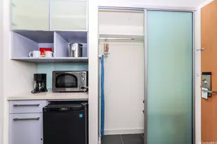 410 Atkinson Dr, Honolulu, HI 96814 - Photo 10