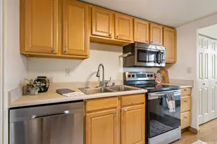 1020 Green St, Honolulu, HI 96822 - Photo 10
