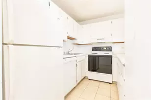 411 Hobron Ln, Honolulu, HI 96815 - Photo 6