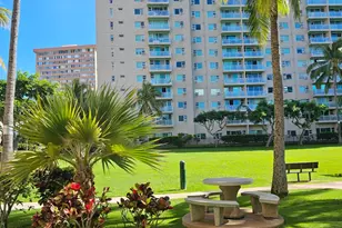 3009 Ala Makahala Pl, Honolulu, HI 96818 - Photo 1