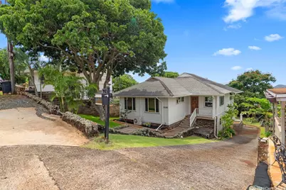2107 Makanani Drive, Honolulu, HI 96817 - Photo 1