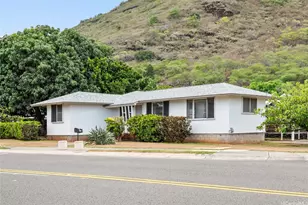 393 E Hind Dr, Honolulu, HI 96821 - Photo 1