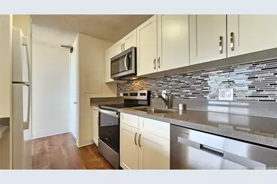 909 Ala Nanala Street #1501, Honolulu, HI 96818 - Photo 1