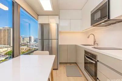 1750 Kalakaua Avenue #1303, Honolulu, HI 96826 - Photo 1