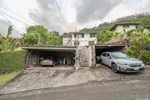 1583 Kalaepaa Dr, Honolulu, HI 96819 - Photo 1