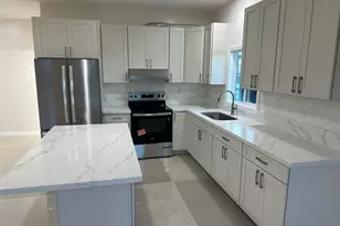 1017 Maluna St, Honolulu, HI 96818 - Photo 1