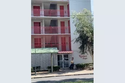 1670 Kalakaua Avenue #304, Honolulu, HI 96826 - Photo 1